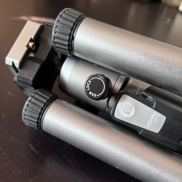 MeFoto Road trip Air Travel Tripod - Picture 2 of 5